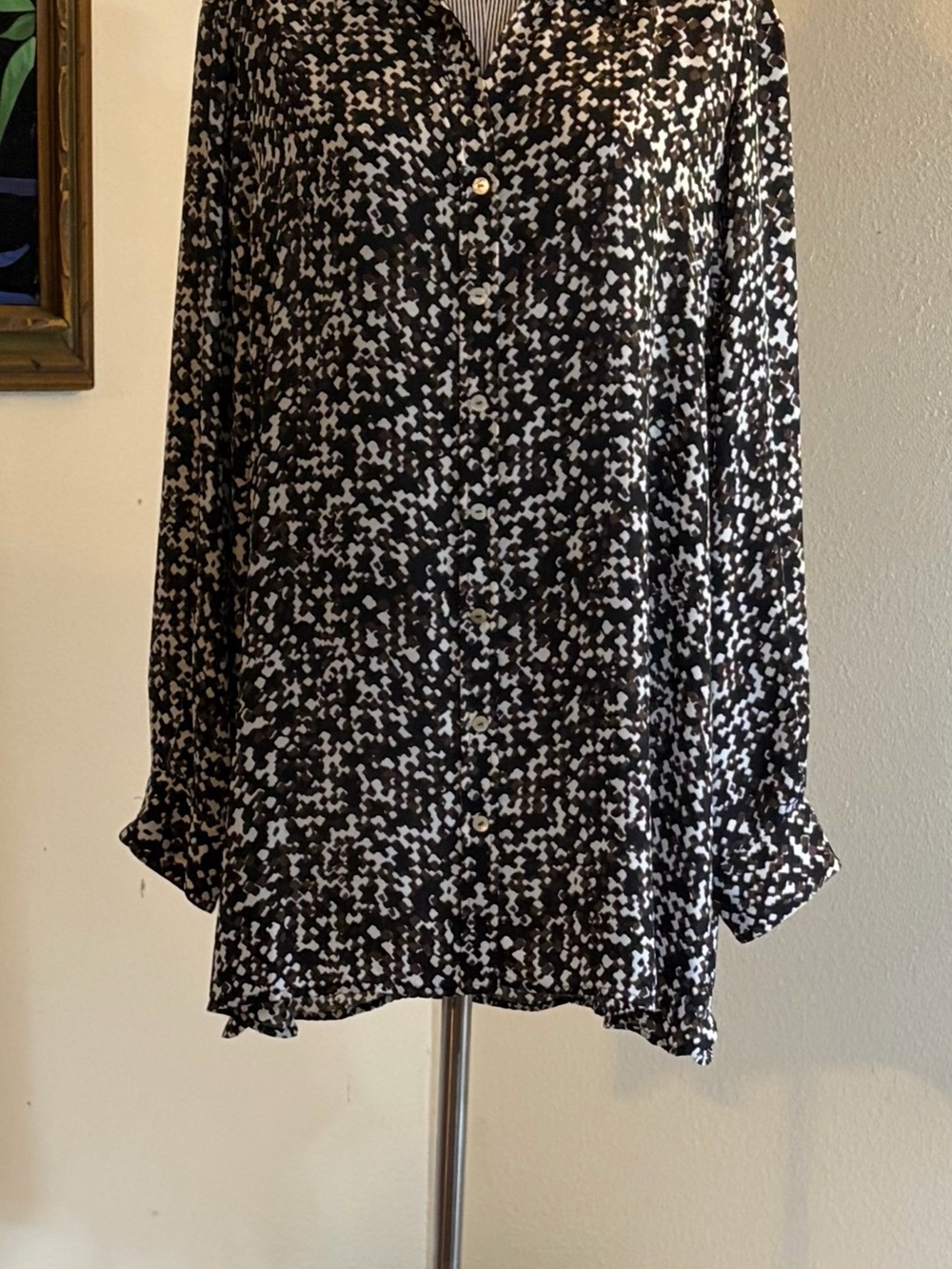 Foxcroft Black White Brown Abstract Button-Up Blouse - Picture 3 of 6